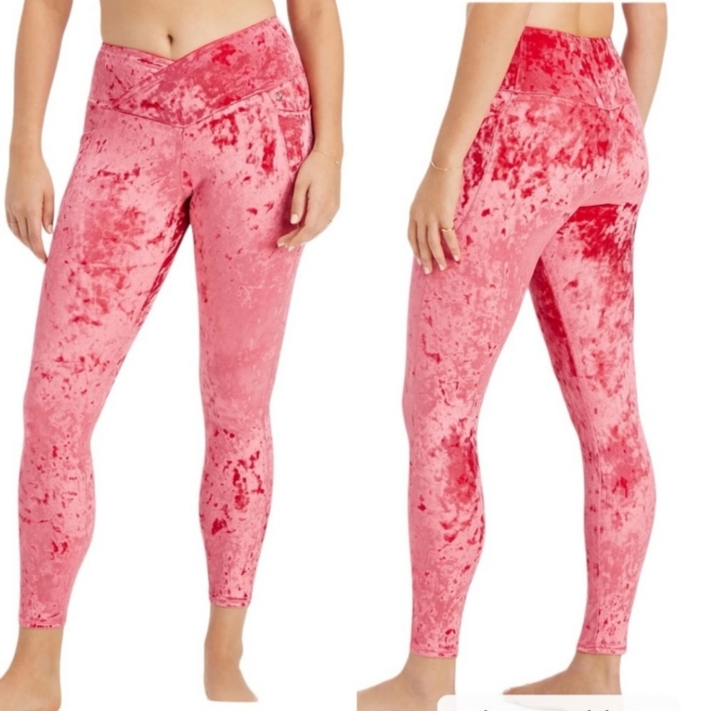 NiB Fabletics High Waisted Crushed Velour Crossover Straberry Red Leggins L